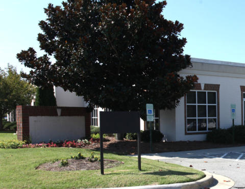 Image of the front of the Triad Retina office building